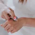 ژل دور چشم آبرسان و ضد تیرگی کلینیک مدل هیدرو فیلر - تصویر 4