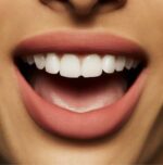 رژلب مایع مک مدل Powder Kiss - تصویر 4