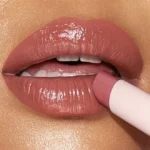بالم رژلب شارلوت تیلبری مدل HYALURONIC HAPPIKISS - تصویر 2